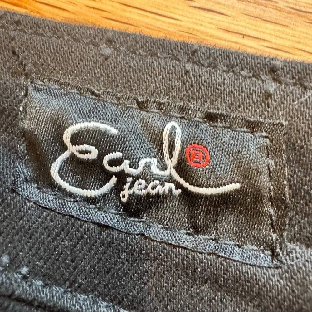 Y2K Earl Black Flared Flounce Raw Hem Women’s Jeans Size 6 - Picture 8 of 9